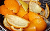 sběr pomerančové kůry
